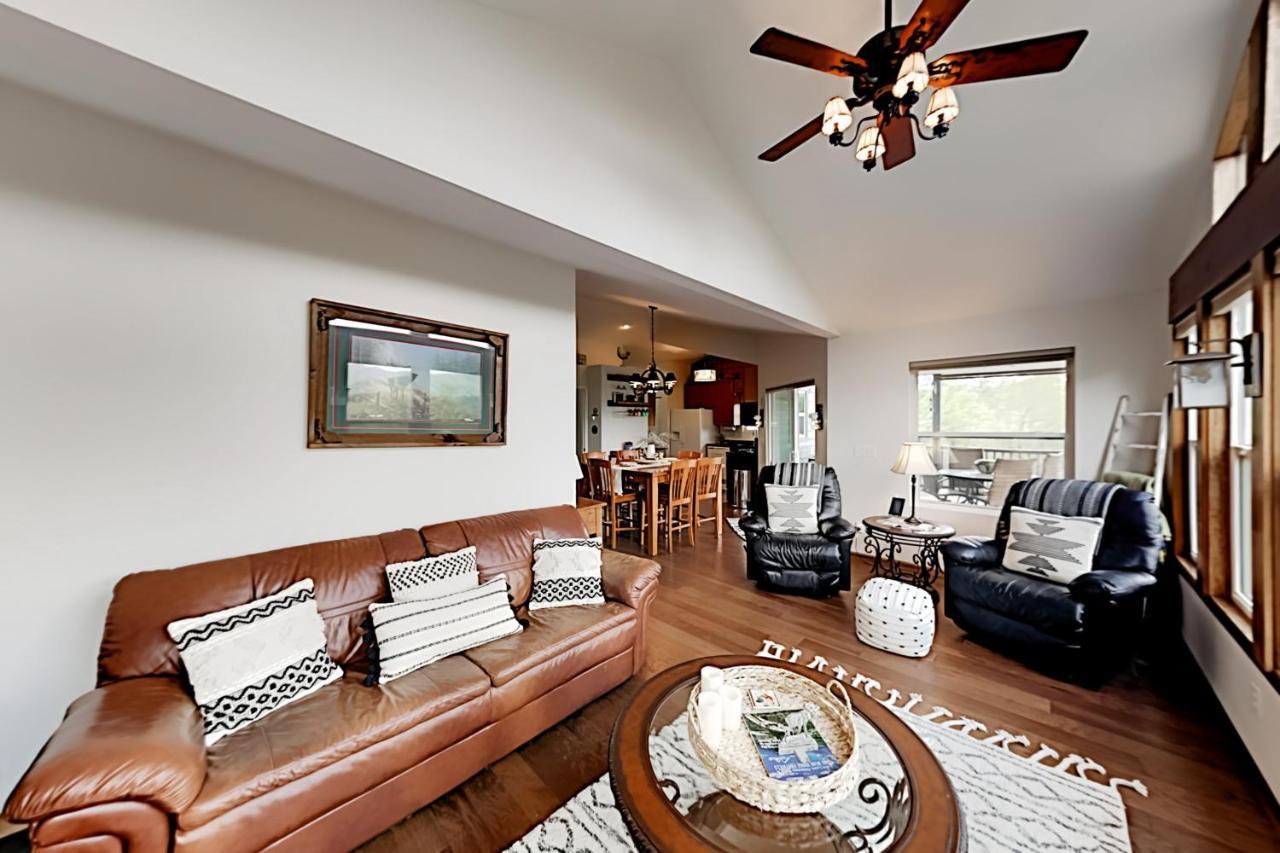 Peaks Oasis Villa Лейк Люр Екстериор снимка
